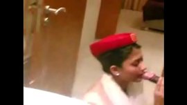 يجبهم في كسها مترجم